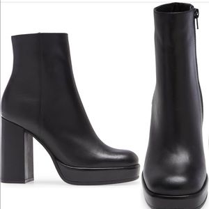 Jeffrey Campbell black bootie